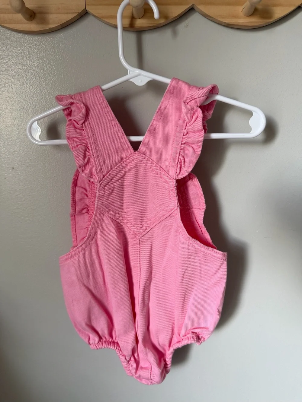 Old Navy Girls 12-18M Pink Denim Overall Romper Sleeveless Ruffle Cotton